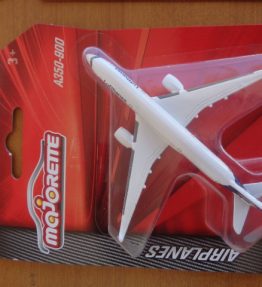 Airbus A350-900 passenger plane from Majorette