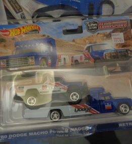 Hotwheels - Premium - Team transport - Dodge Macho Power Wagon of 1980, retro rig, # 51