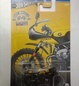 Hotwheels - 2023 - Motorcycle Club - BMW R NINET RACER - 3/5 - Yellow