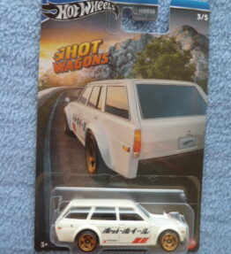 Hotwheels - Shot Wagons - DATSUN BLUEBIRD WAGON (510) - 3/5 - White