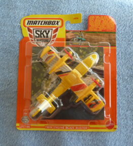 Matchbox - 2021 - Sky Busters - TWIN ENGINE BLAZE BUSTER - 16/32 - Fire fighting plane - Yellow color
