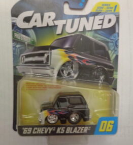Cr Tuned - Series 1 - '69 CHEVY K5 BLAZER - # 06 - Black