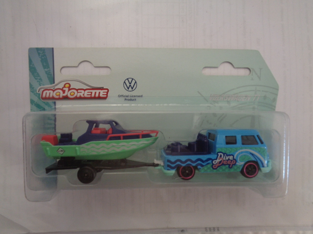 Majorette - Volkswagen - Volkswagen the Originals Trailer - Scale 1 : 64 - VOLKSWAGEN T1 OPEN TRUCK WITH MOTORBOAT AND TRAILER - Light blue and green