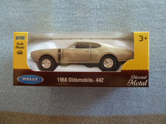 Welly - 1 : 34 - Old Timer - 1968 OLDSMOBILE 442 - Silver brown