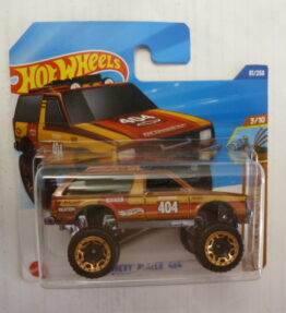 Hotwheels - 2025 - Mainline - CHEVY BLAZER 4 x 4 - 81/250 - 3/10 - Brown, orange and cream colored
