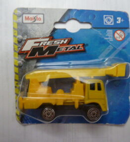 Maisto - Fresh Metal - RETRACTABLE LADDER TRUCK - Yellow - 11604 - Our ref. # 004