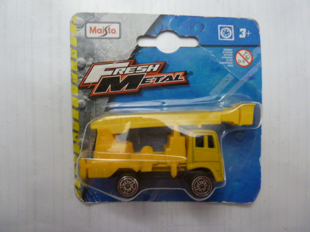 Maisto - Fresh Metal - RETRACTABLE LADDER TRUCK - Yellow - 11604 - Our ref. # 004