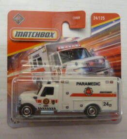 Matchbox - 2024 - Mainline - INTERNATIONAL TERRASTAR - 24/125 - Ambulance - White - Metal base