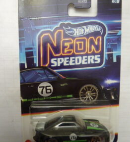 Howheels - 2025 - Neon Speeders - PORSCHE 934 TURBO RSR - # 6 : 8 - Black with green stripes on engine cover