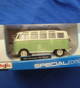 Maisto - Scale 1 : 25 - VOLKSWAGEN VAN "SAMBA" - Minibus - Light green grey
