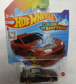 Hotwheels - 2024 - Color Shifters - NISSAN SKYLINE GT-R (R32) - Shifting from burgundy to dark grey