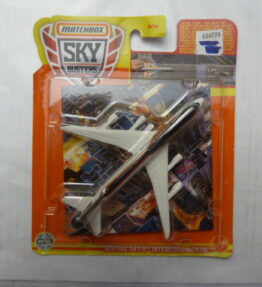 Matchbox - 2021 - Sky Busters - BOEING 747-8 INTERCONTINENTAL - 27/33 - White color with black and orange colorations