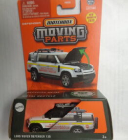 Matchbox - 2024 - Moving Parts - LAND ROVER DEFENDER 130 - Matchbox Emergency Rescue - White with yellow stripe