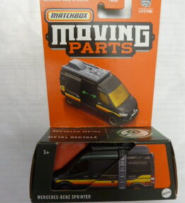 Matchbox - 2023 - Moving Parts - MERCEDES BENZ SPRINTER - Dark brown