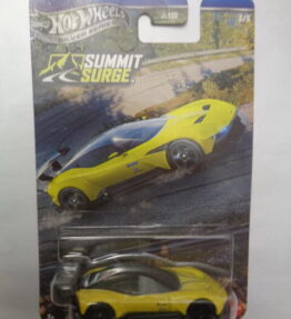 Hotwheels - 2026 - Silver Series - Summit Surge - ASTON MARTIN VULCAN - 3/5 - Yellow