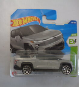 Hotwheels - 2024 - Mainline - SILVERADO EV RST - 86/250 - 6/10 - Electric pickup truck - Light grey with black top