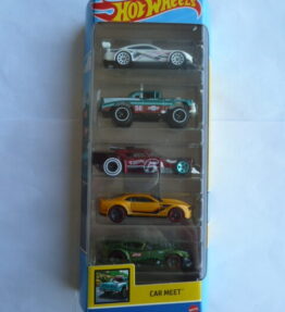 Hotwheels - 2023 - 5 Car Multipack - CAR MEET - Set of 5 sport type cars