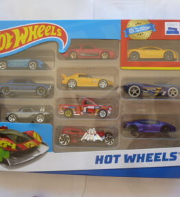 Hotwheels 10 - 2021 - 10 Car Multipack - Featuring yellow sports car
