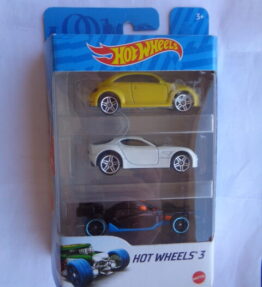 Hotwheels 3 - 2020 - 3 Car Multipack - Featuring yellow VW Beetle and Formula 1 type racer