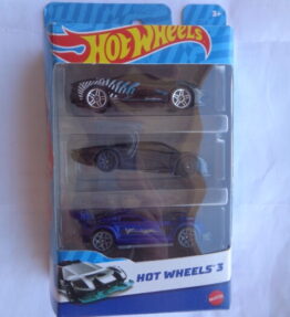 Hotwheels 3 - 2022 - 3 Car Multipack - Including black McLaren Speedtail