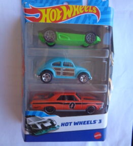 Hotwheels 3 - 2022 - 3 Car Multipack - Featuring vintage VW Beetle in turquoise color and orange American muscle car