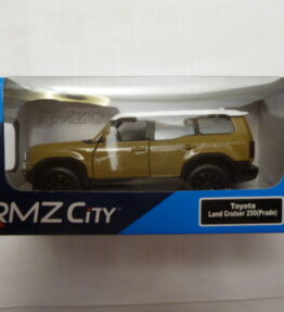 RMZ City - Scale 1 : 32 - TOYOTA LAND CRUISER 250 (Prado) - Light beuge with white roof