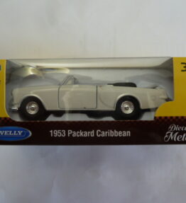 Welly - Scale 1 : 34 - Old Timer - 1953 PACKARD CARIBBEAN - Enamel white