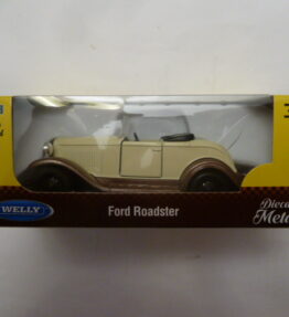 Welly - Scale 1 : 34 - Old Timer - FORD ROADSTER - Cream white