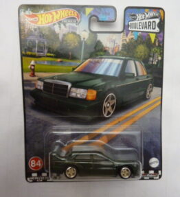 Hotwheels - 2020 - Premium - Boulevard - MERCEDES BENZ 190 E 2.5-16 - # 84 - Dark green