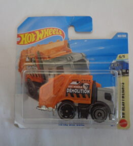 Hotwheels - 2026 - Mainlist - TOTAL DISPOSAL - 162/250 - 5/5 - HW Heavyweights - Grey and orange - Metal base